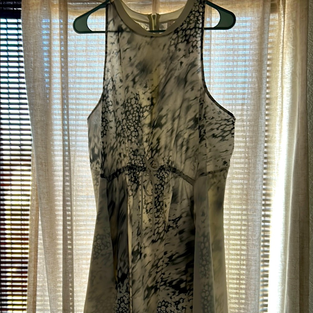 Lululemon mesh overlay Dress size 12 - Picture 3 of 8